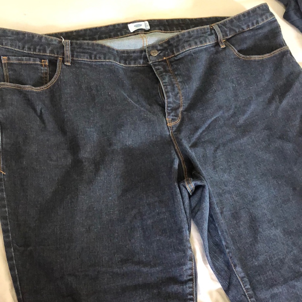 Old Navy dark wash jeans size 28